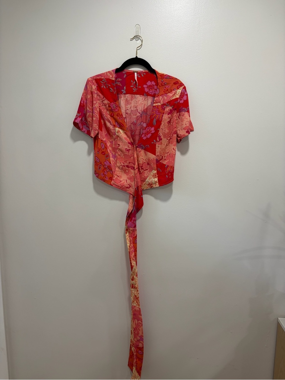 Free People Red Pink Floral Tie-Waist Crop Top
#0105